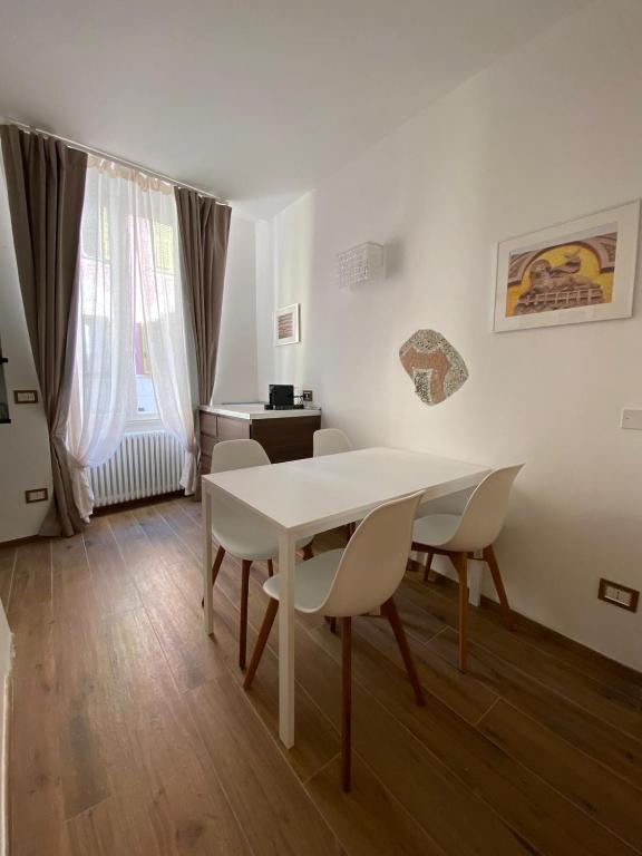 Carruggio 151-1 room 3